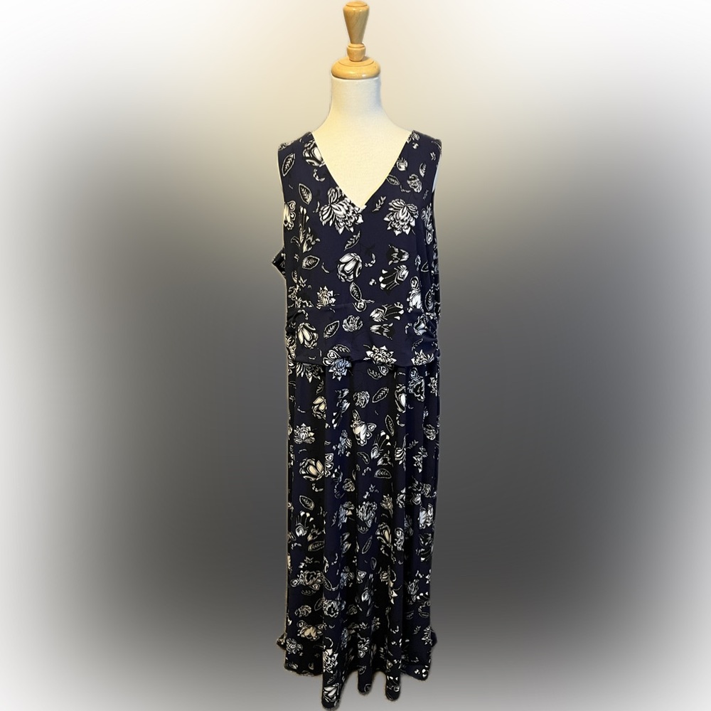 Vince Camuto Navy Floral Maxi Dress size 2X